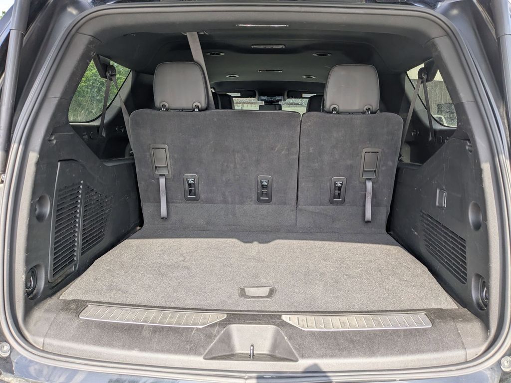 Thumbnail: 2025 Chevrolet Suburban - 26