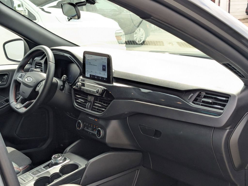 Thumbnail: 2025 Ford Escape - 29