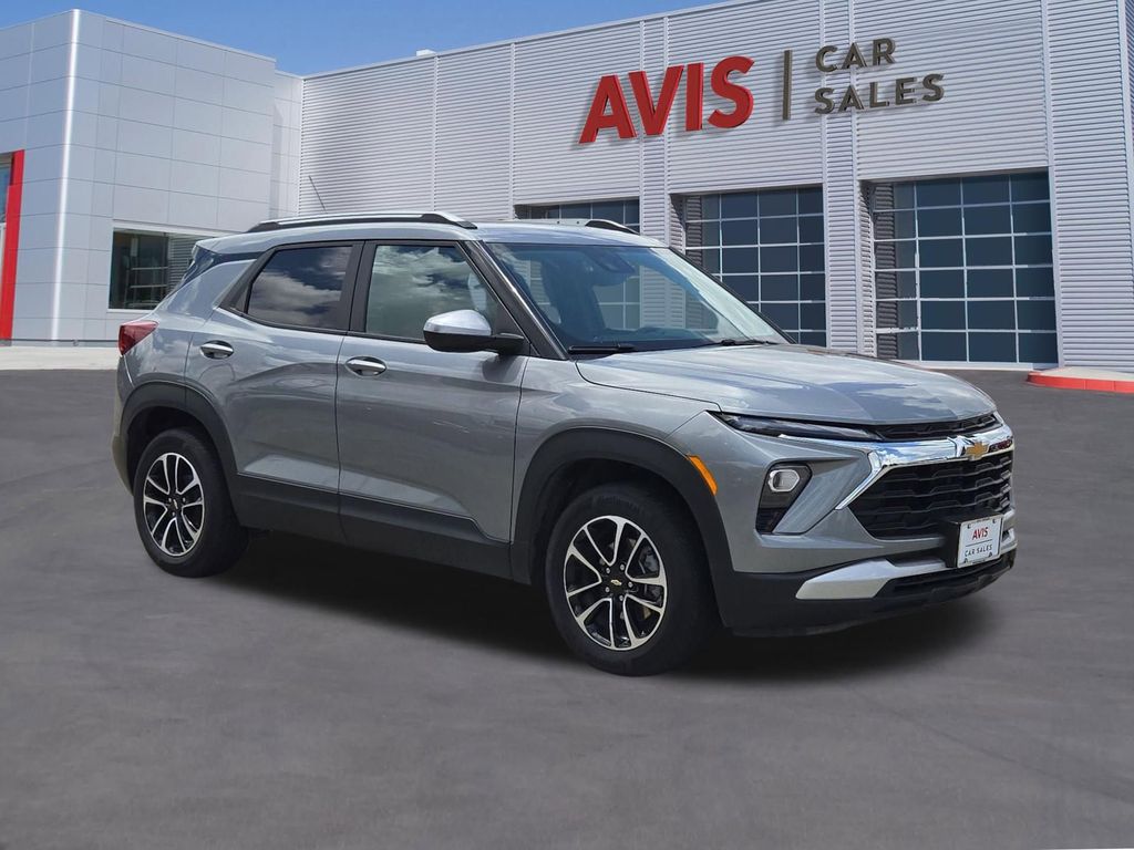 Thumbnail: 2025 Chevrolet TrailBlazer - 3