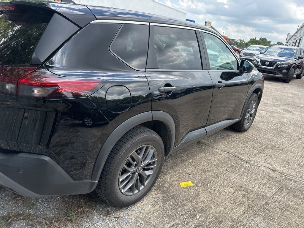 Thumbnail: 2023 Nissan Rogue - 4
