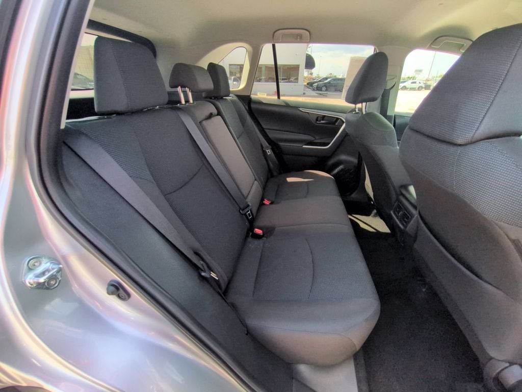 Thumbnail: 2025 Toyota RAV4 - 29