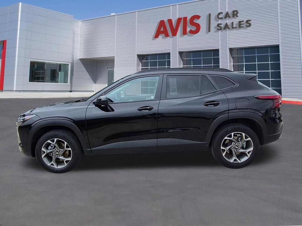 Thumbnail: 2025 Chevrolet Trax - 10
