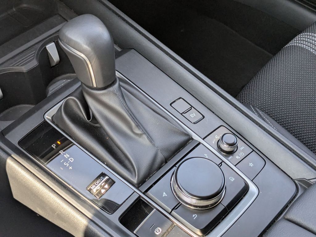 Thumbnail: 2025 Mazda CX-50 - 19