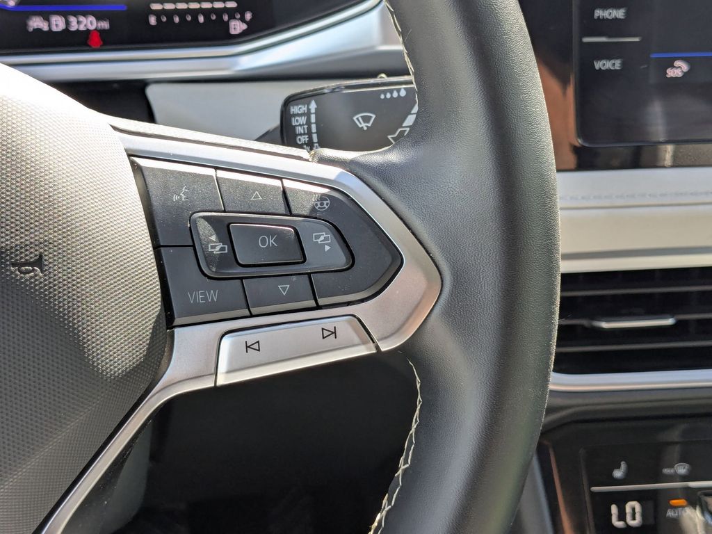 Thumbnail: 2025 Volkswagen Taos - 17