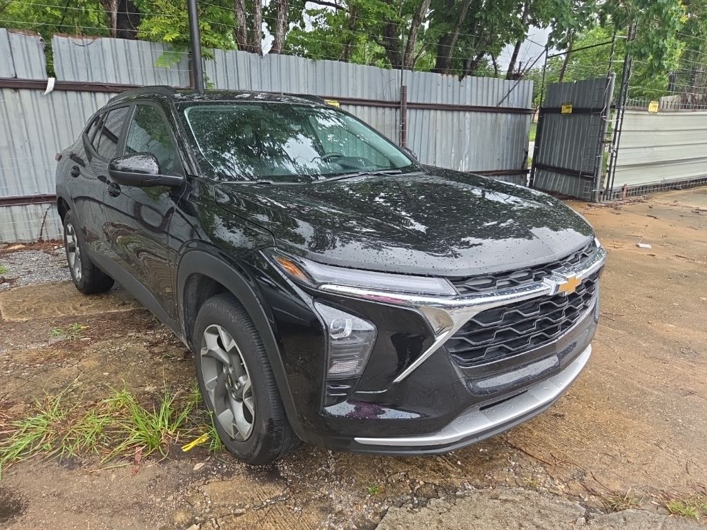 Thumbnail: 2025 Chevrolet Trax - 4