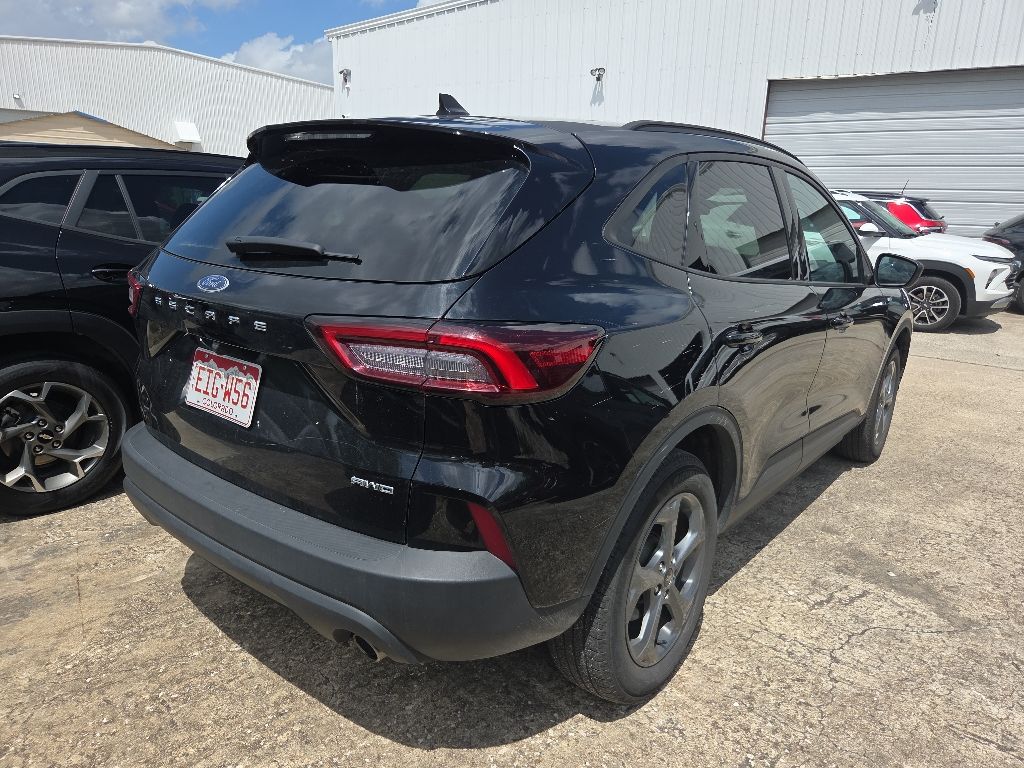 Thumbnail: 2025 Ford Escape - 9
