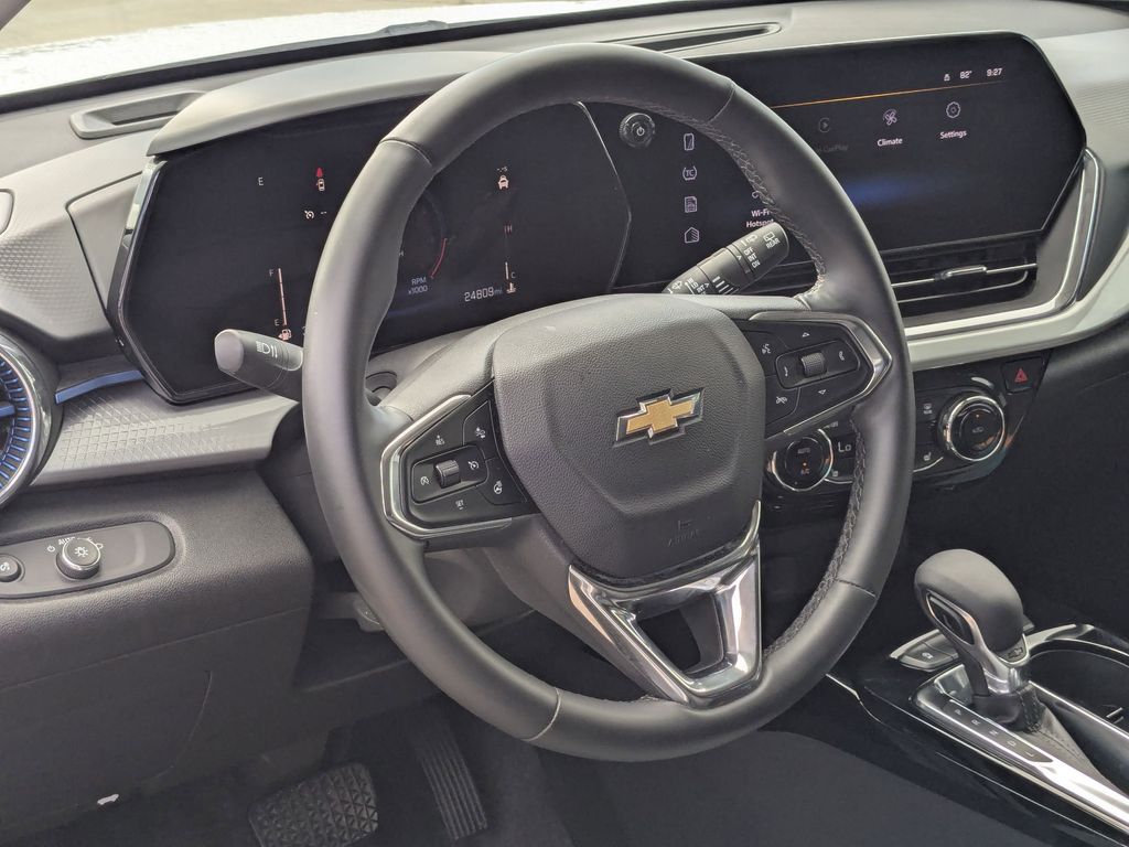 Thumbnail: 2025 Chevrolet Trax - 15