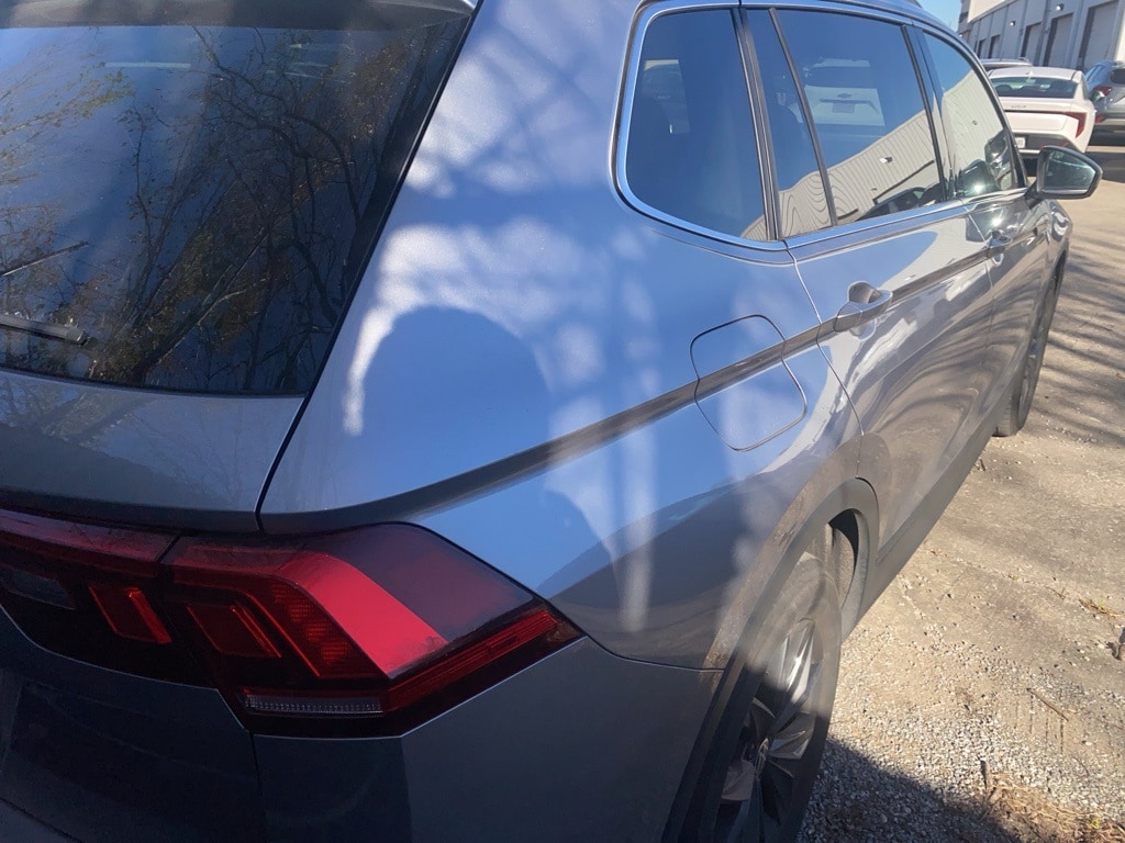 Thumbnail: 2024 Volkswagen Tiguan - 3