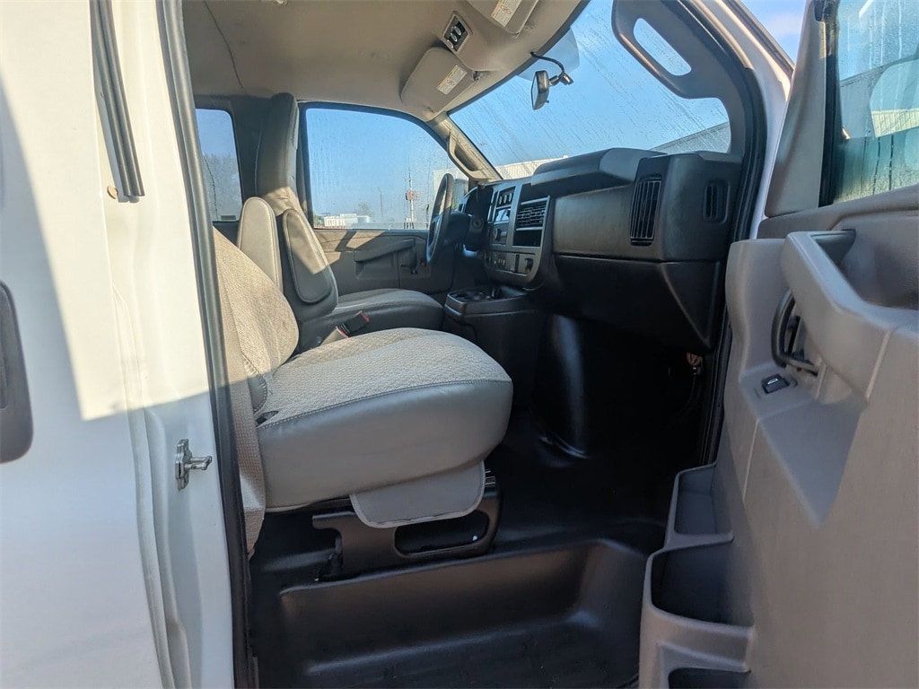 Thumbnail: 2023 Chevrolet Express - 22