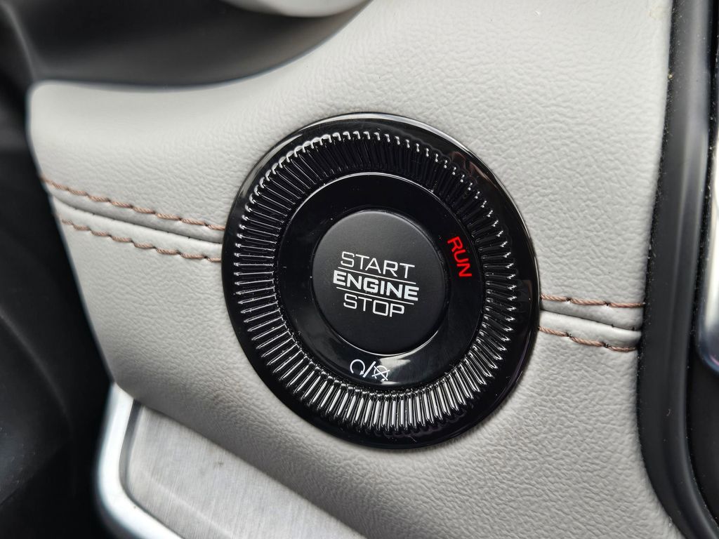 Thumbnail: 2025 Jeep Compass - 14