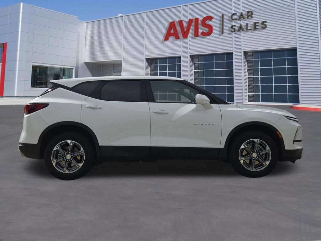 Thumbnail: 2025 Chevrolet Blazer - 5