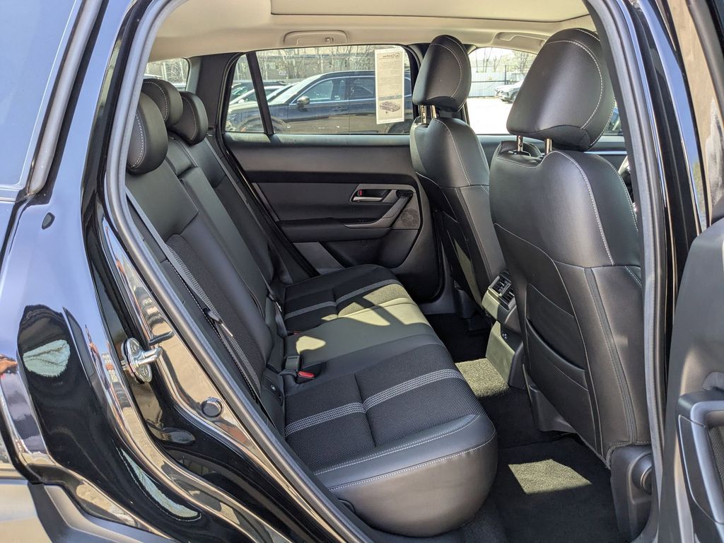 Thumbnail: 2025 Mazda CX-50 - 31