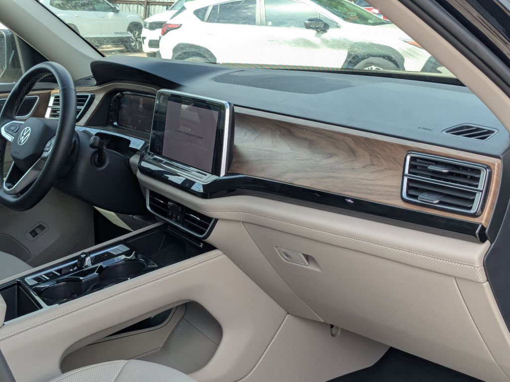 Thumbnail: 2025 Volkswagen Atlas - 31