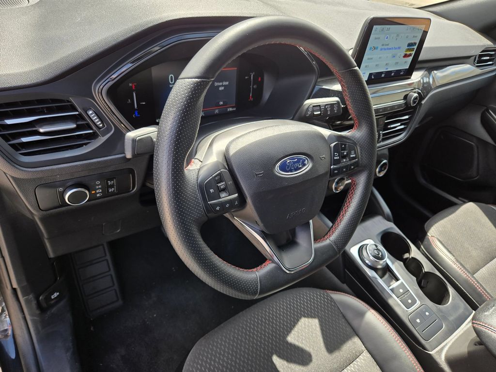2025 Ford Escape ST-Line - Photo 11