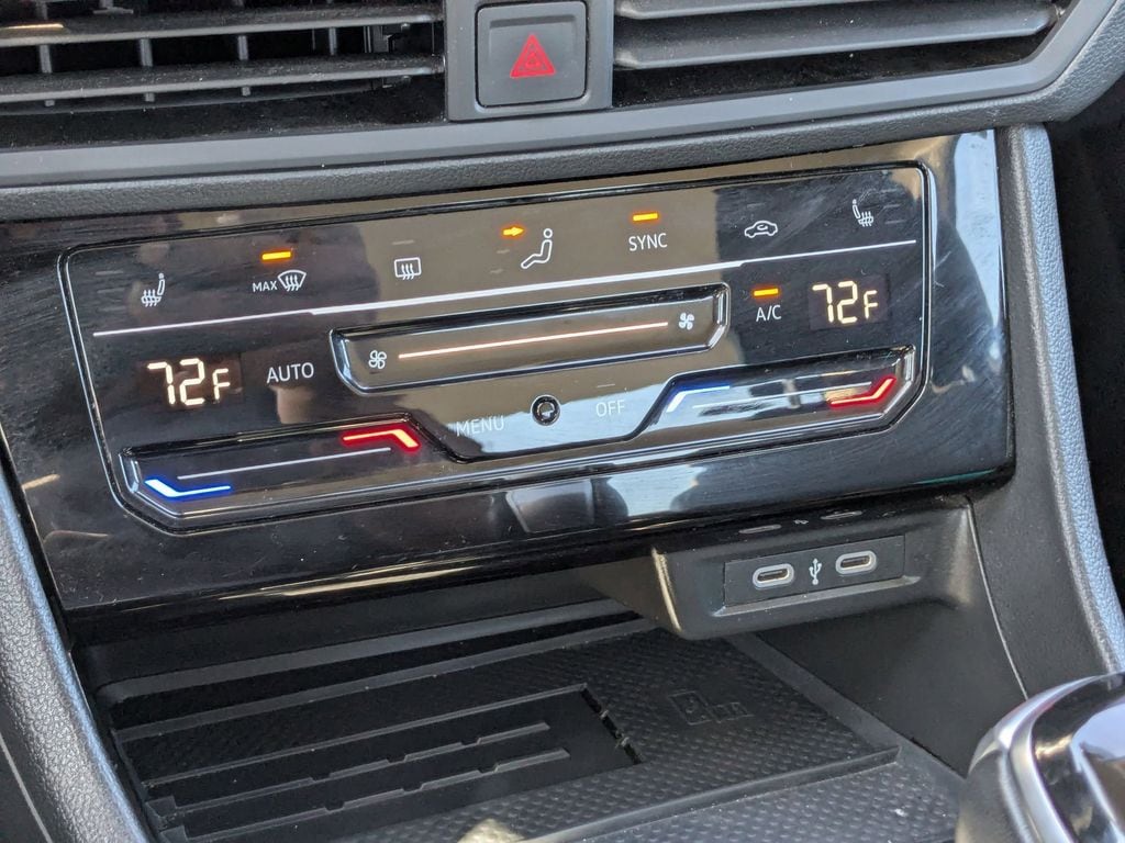 Thumbnail: 2025 Volkswagen Jetta - 22