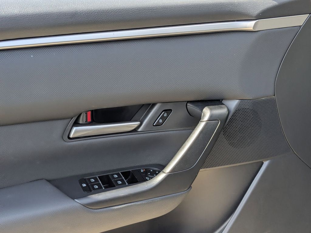 Thumbnail: 2025 Mazda CX-50 - 13