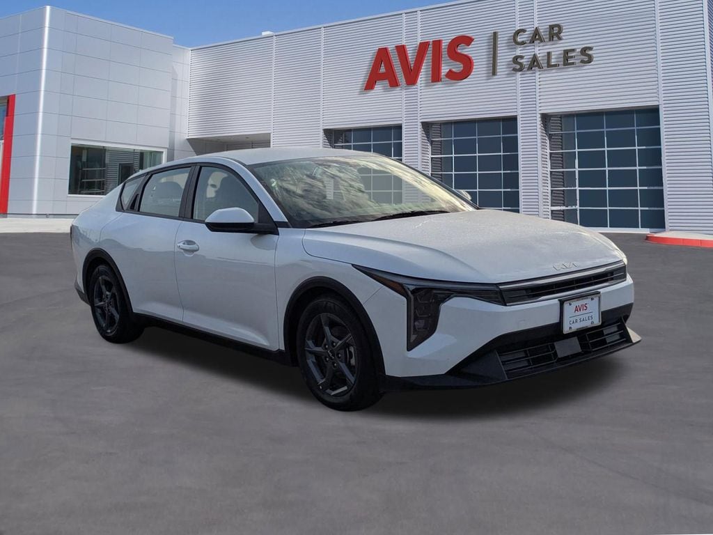 Thumbnail: 2025 Kia K4 - 3