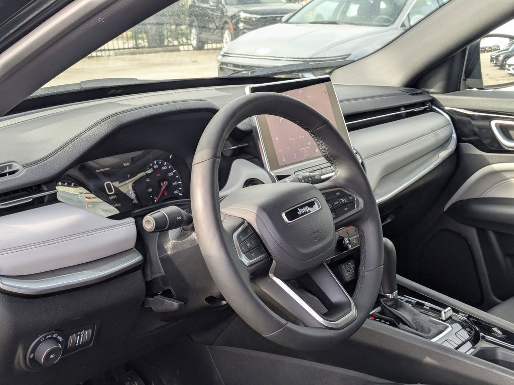 Thumbnail: 2025 Jeep Compass - 14