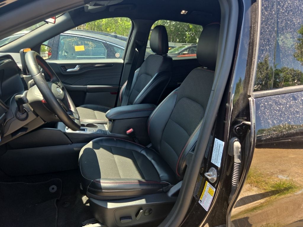Thumbnail: 2025 Ford Escape - 3