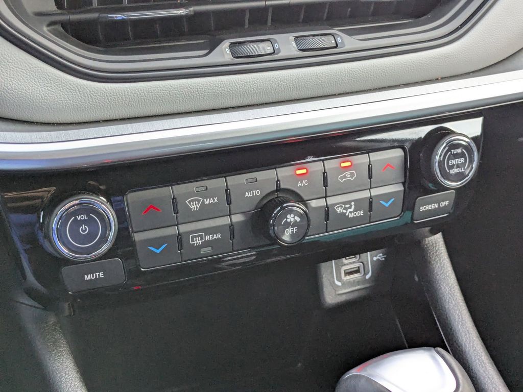 Thumbnail: 2025 Jeep Compass - 20