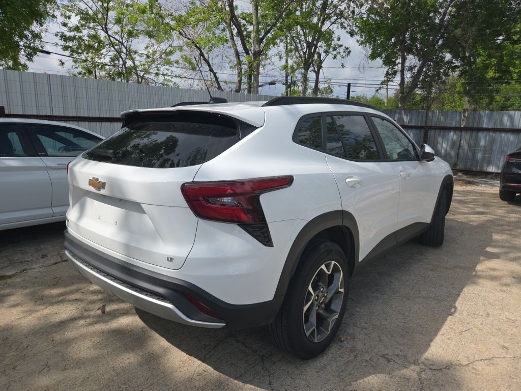 Thumbnail: 2025 Chevrolet Trax - 11