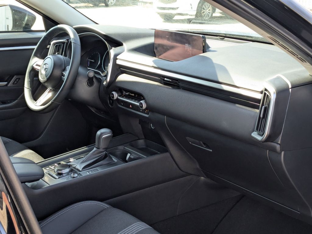 Thumbnail: 2025 Mazda CX-50 - 30
