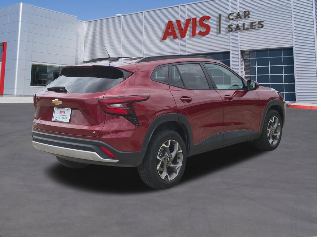 Thumbnail: 2025 Chevrolet Trax - 6