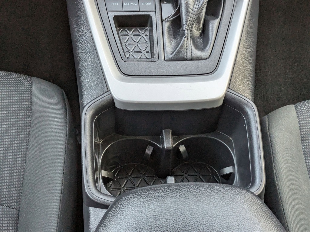 Thumbnail: 2025 Toyota RAV4 - 22