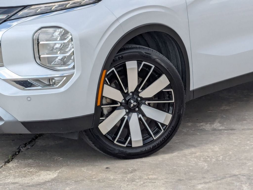 Thumbnail: 2025 Mitsubishi Outlander - 31