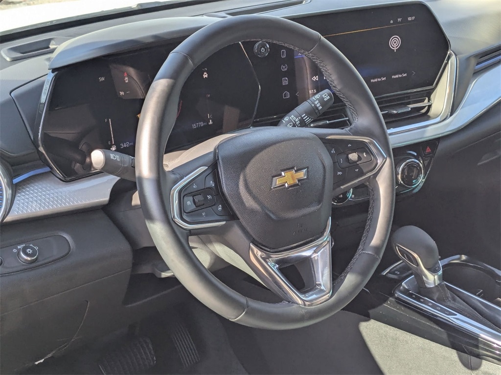 Thumbnail: 2025 Chevrolet Trax - 15