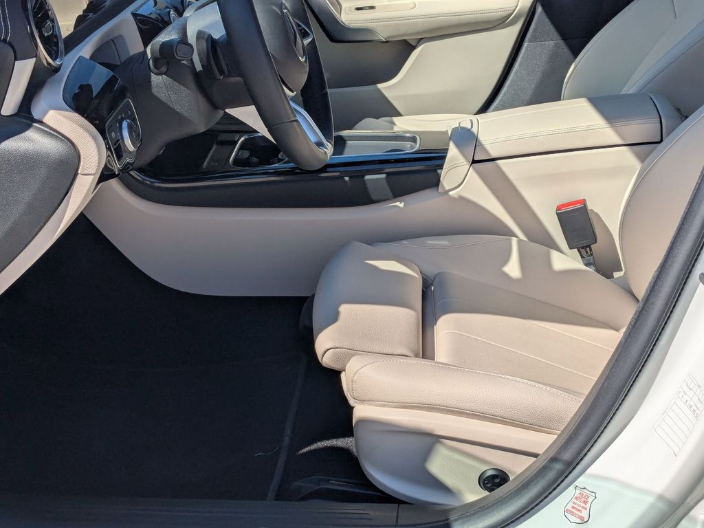 Thumbnail: 2025 Mercedes-Benz CLA - 23