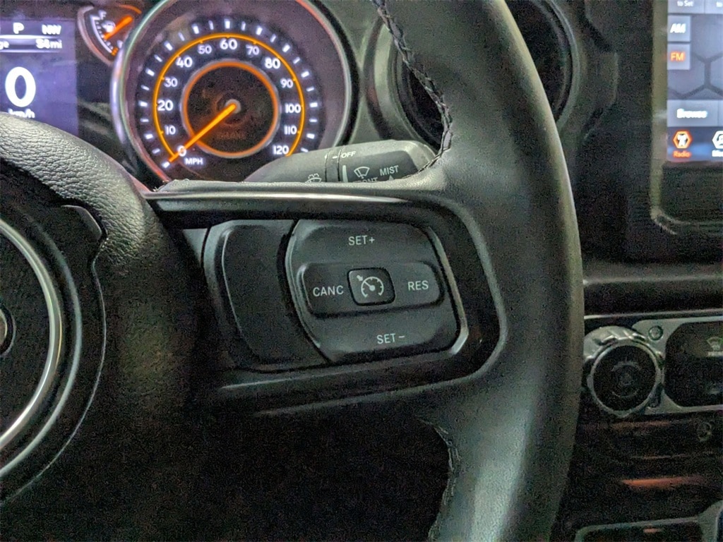 Thumbnail: 2023 Jeep Gladiator - 17