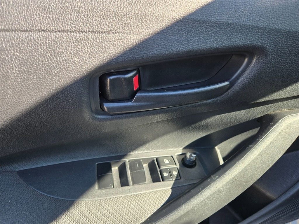 Thumbnail: 2025 Toyota Corolla - 6