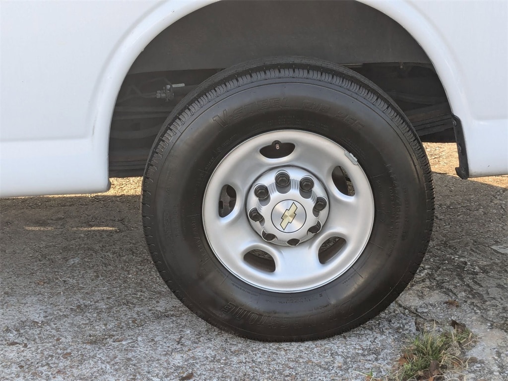 Thumbnail: 2023 Chevrolet Express - 25