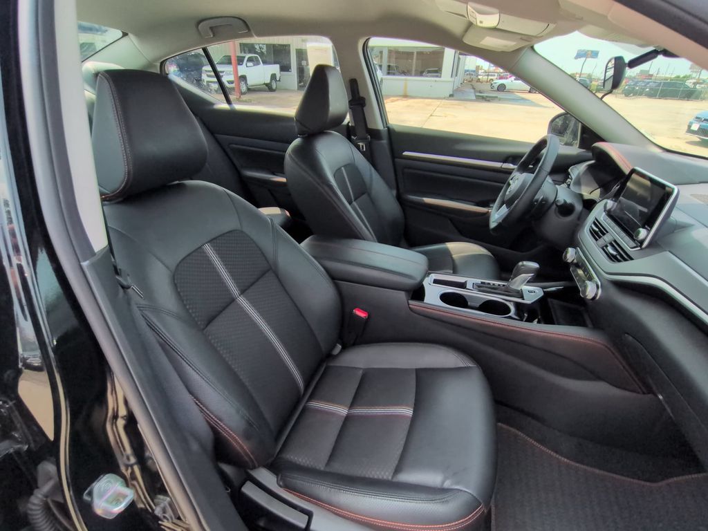 Thumbnail: 2025 Nissan Altima - 30