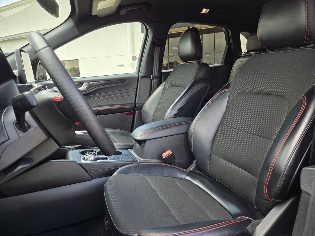 Thumbnail: 2025 Ford Escape - 24