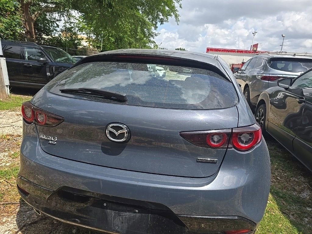 2024 Mazda Mazda3 Carbon Edition 11