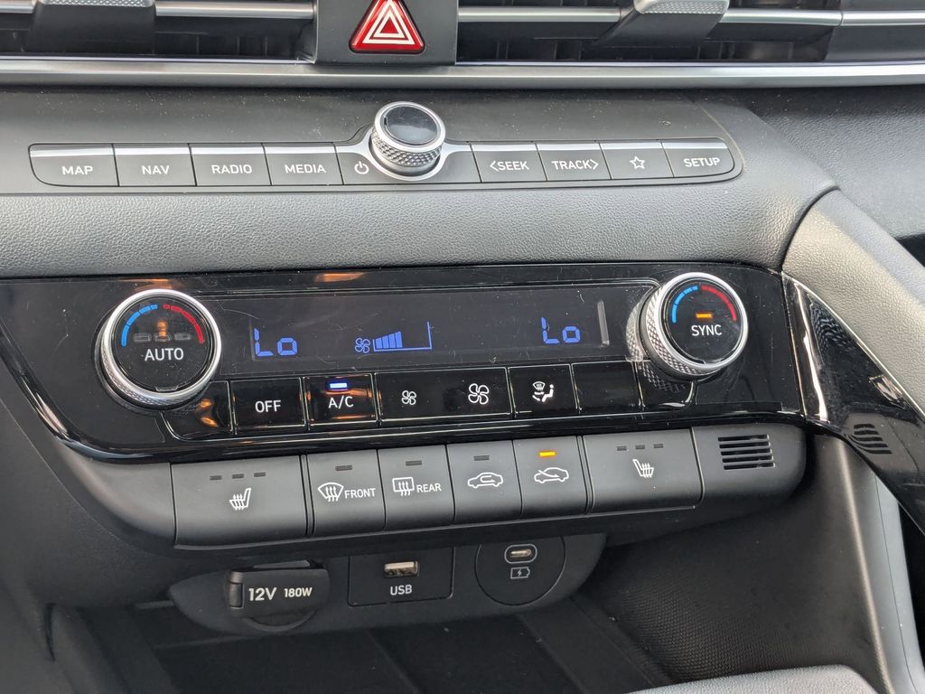 Thumbnail: 2025 Hyundai Elantra - 24