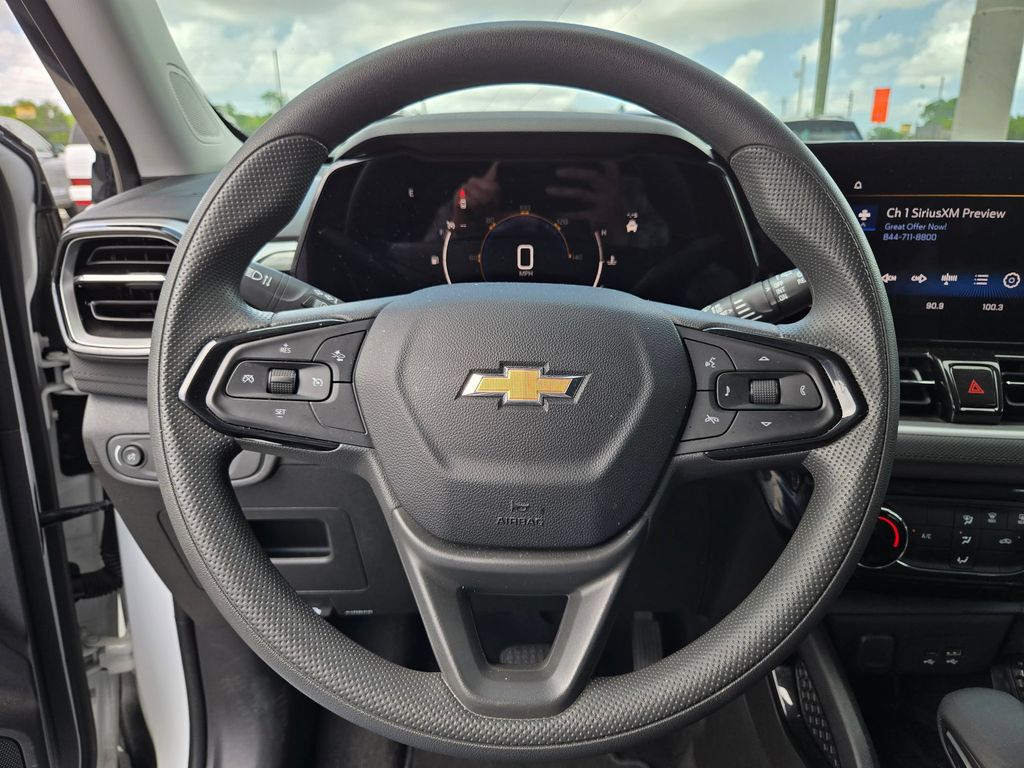 Thumbnail: 2025 Chevrolet TrailBlazer - 22