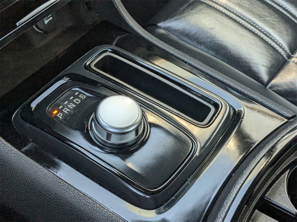 Thumbnail: 2023 Chrysler 300 - 19