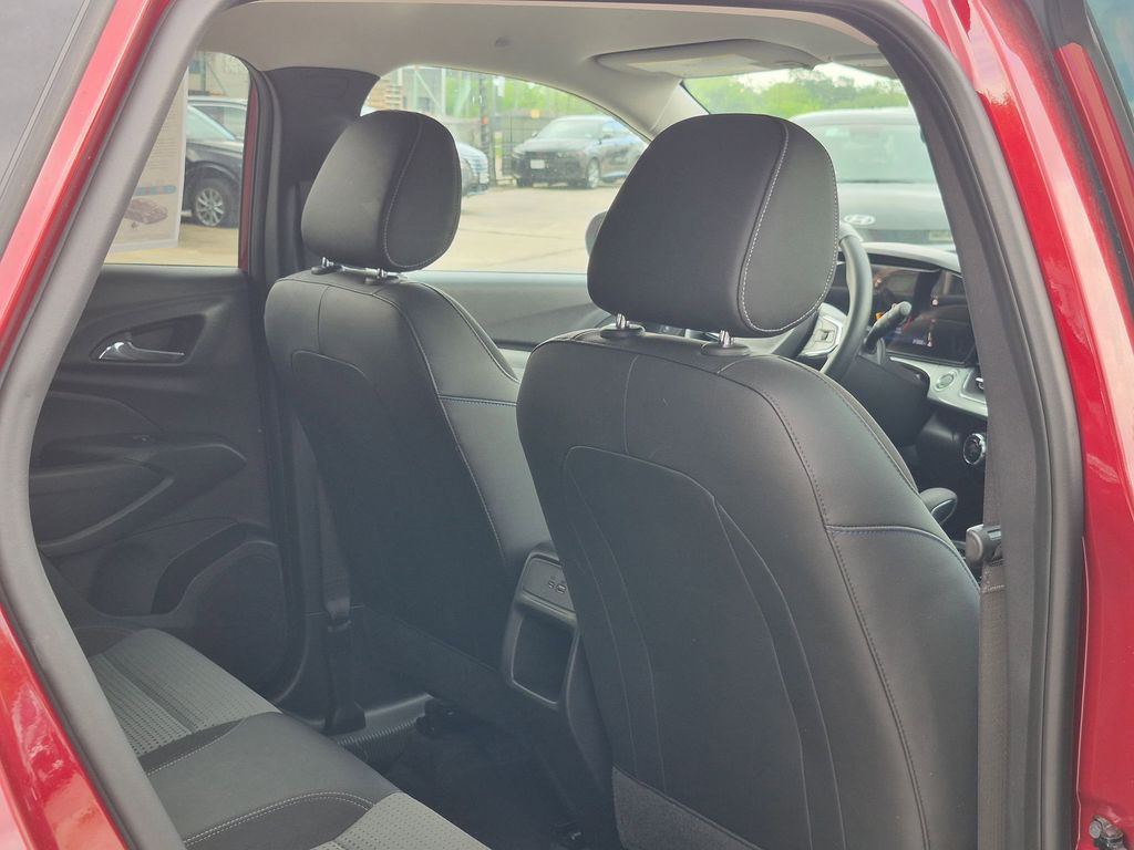 Thumbnail: 2025 Chevrolet Trax - 24