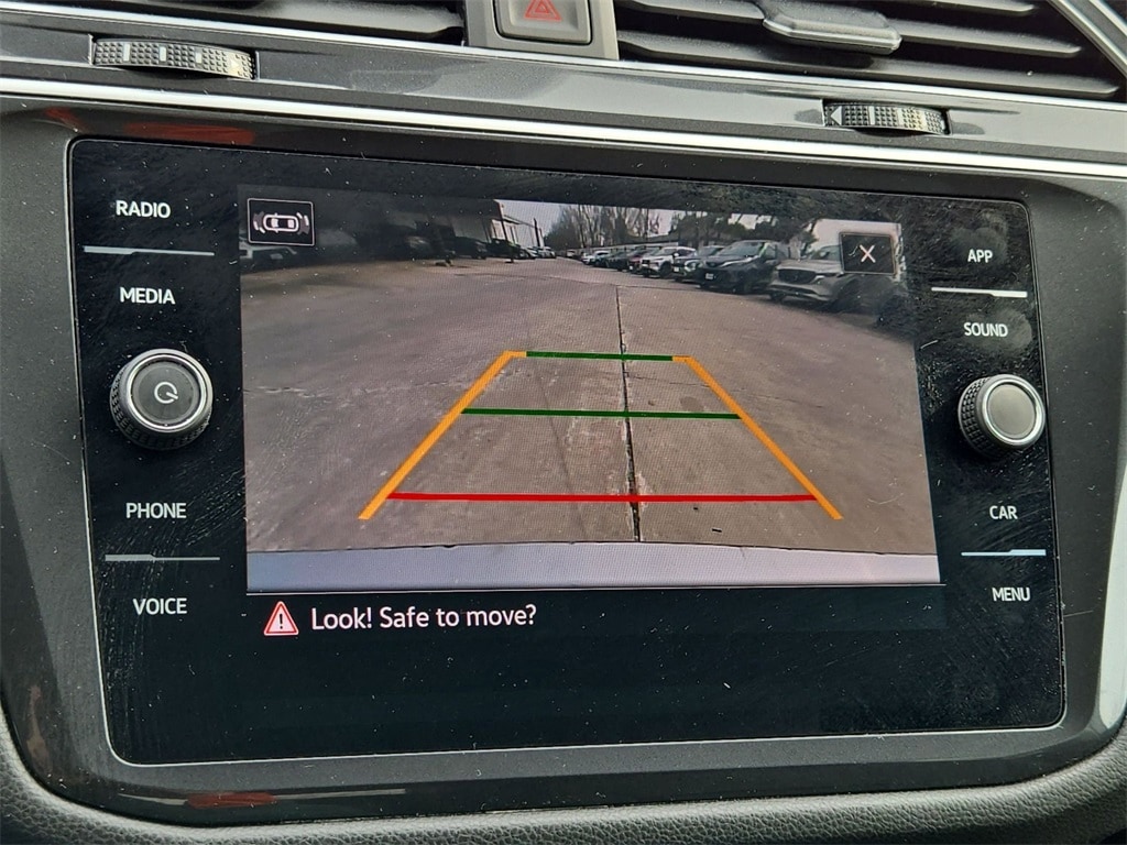 Thumbnail: 2024 Volkswagen Tiguan - 17