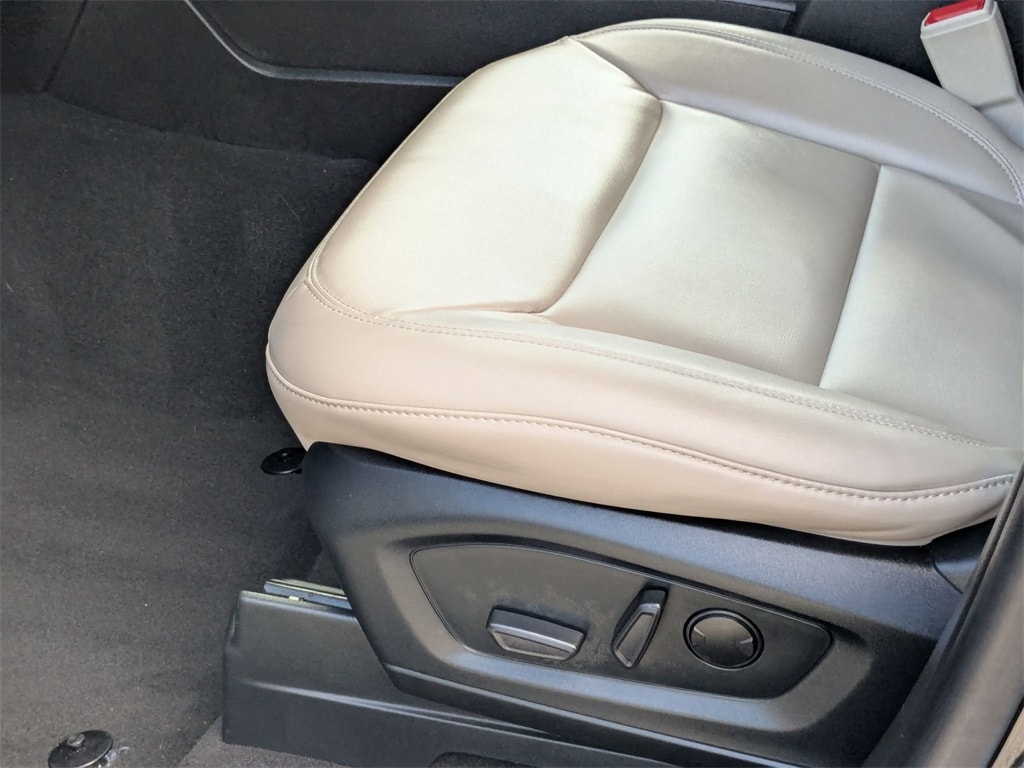 Thumbnail: 2023 Ford Explorer - 24