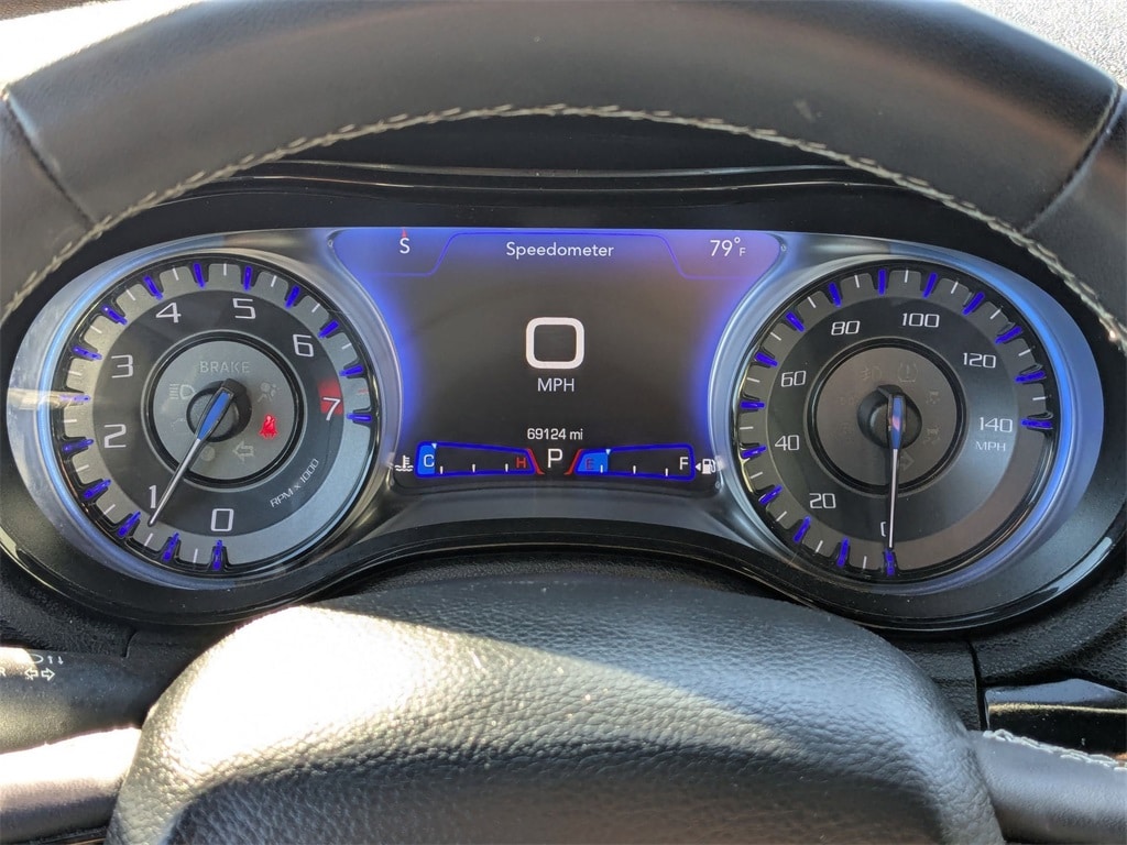 Thumbnail: 2023 Chrysler 300 - 14