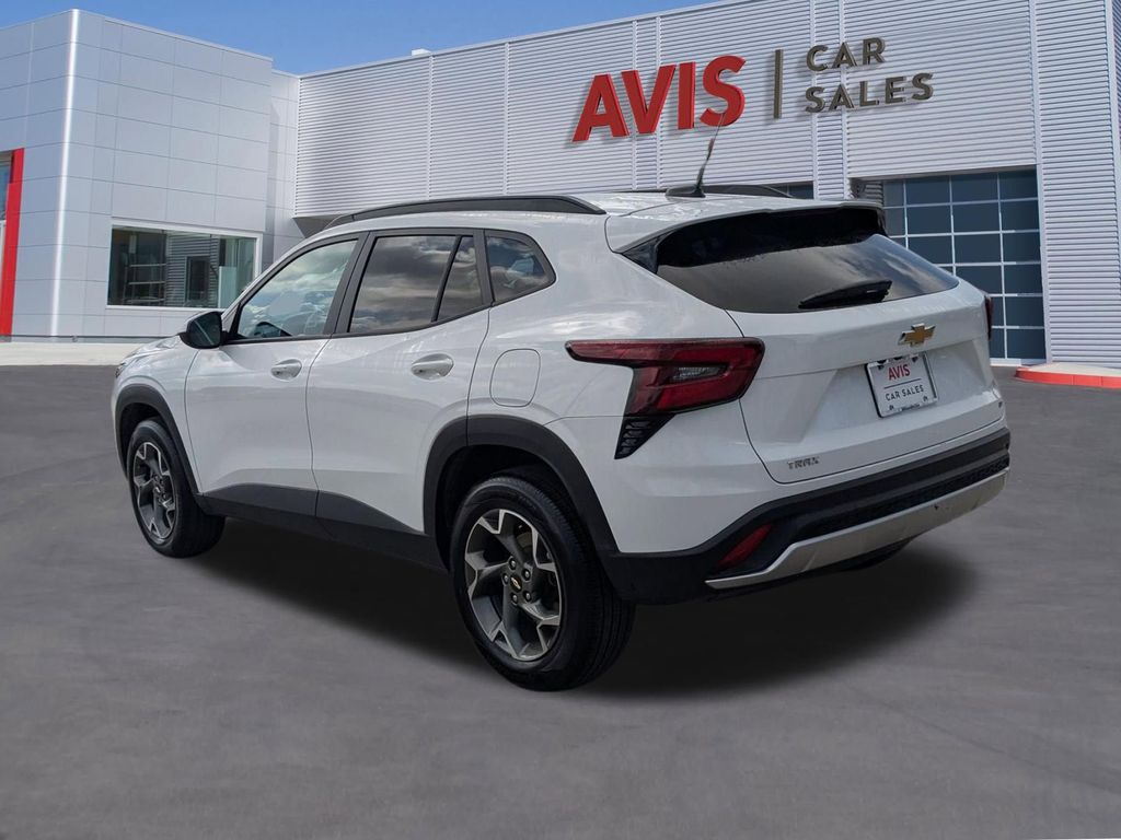 Thumbnail: 2025 Chevrolet Trax - 9
