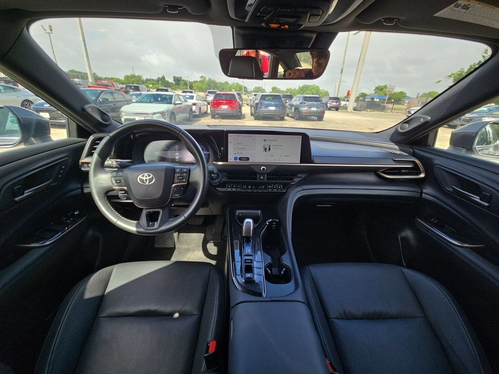 Thumbnail: 2024 Toyota Crown - 26