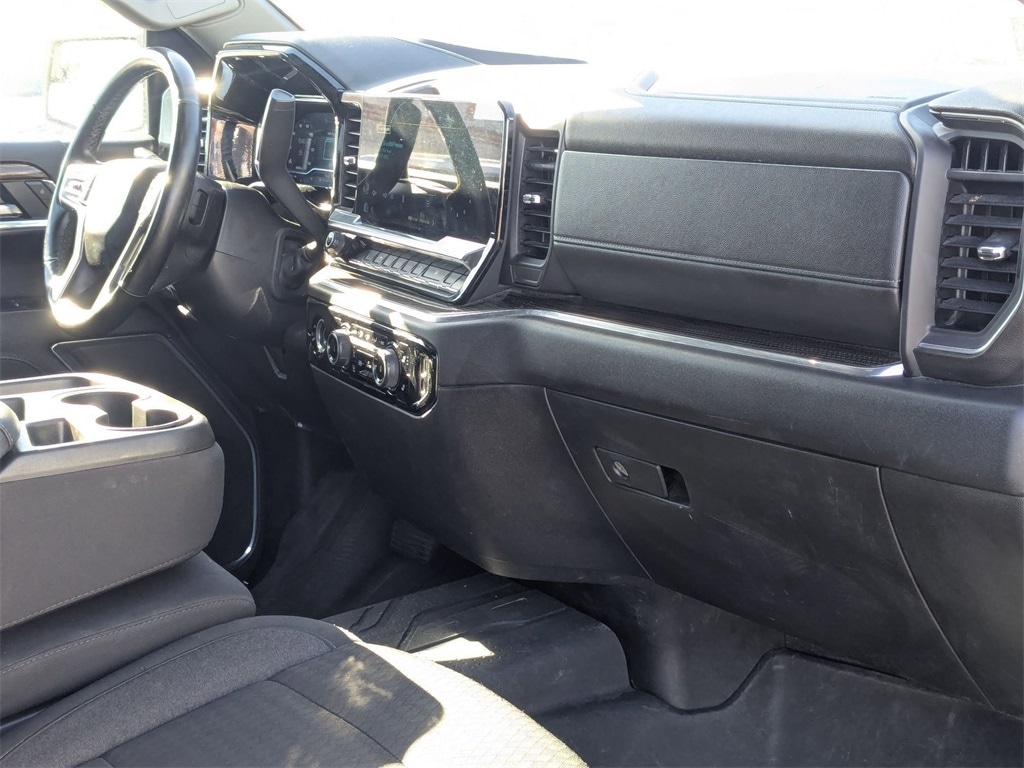 Thumbnail: 2024 Chevrolet Silverado 1500 - 32