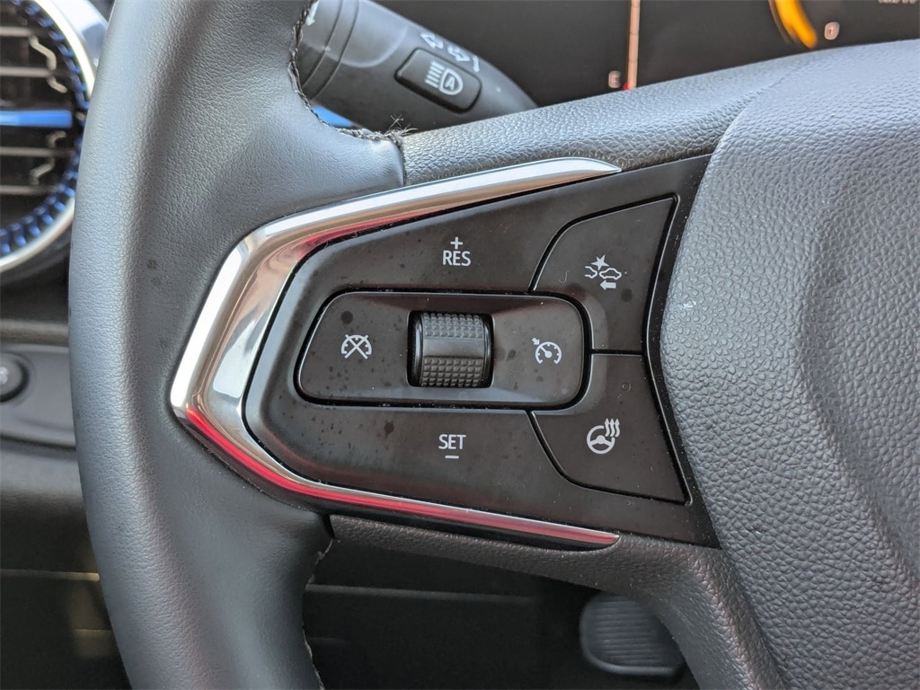 Thumbnail: 2025 Chevrolet Trax - 15