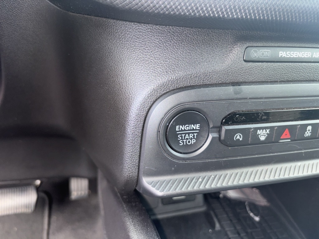 Thumbnail: 2025 Ford Bronco Sport - 8