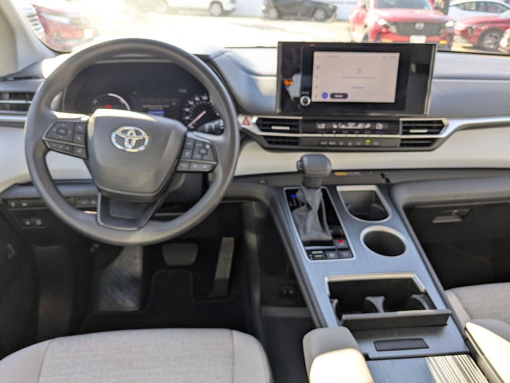 Thumbnail: 2025 Toyota Sienna - 24